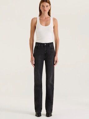 Henne Straight Leg Jeans - Black Wash